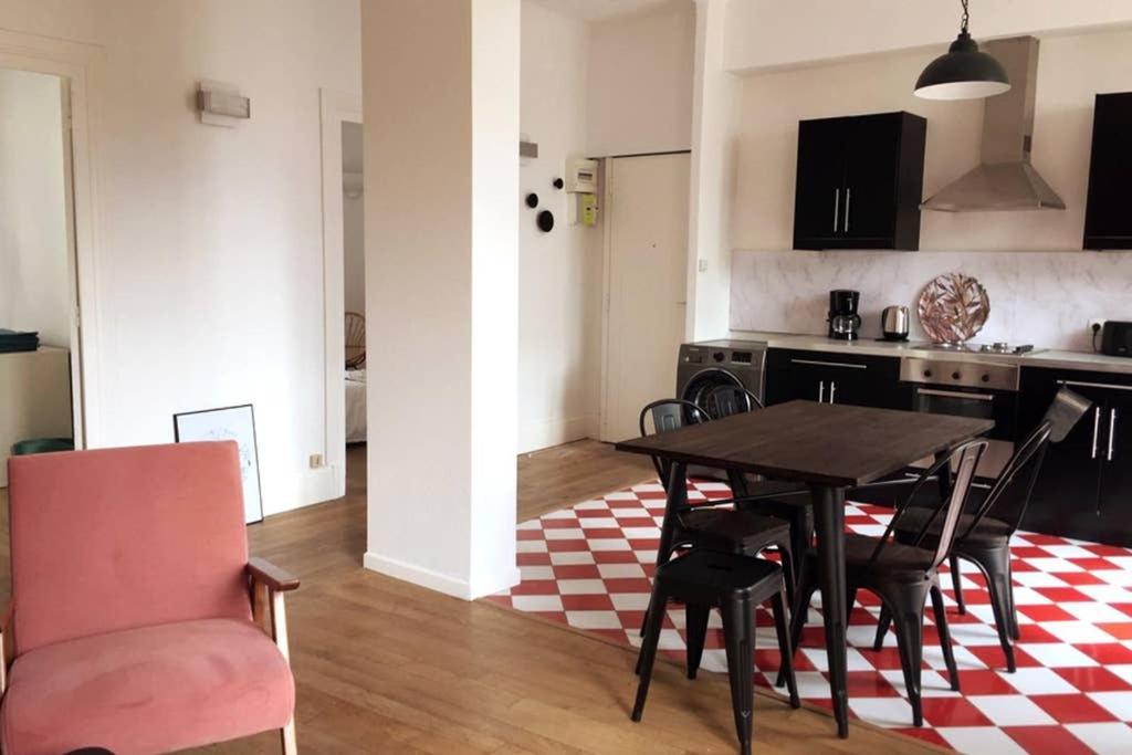 Appartement Cosy Idealement Situe Au Centre Ville ดีจอง ภายนอก รูปภาพ